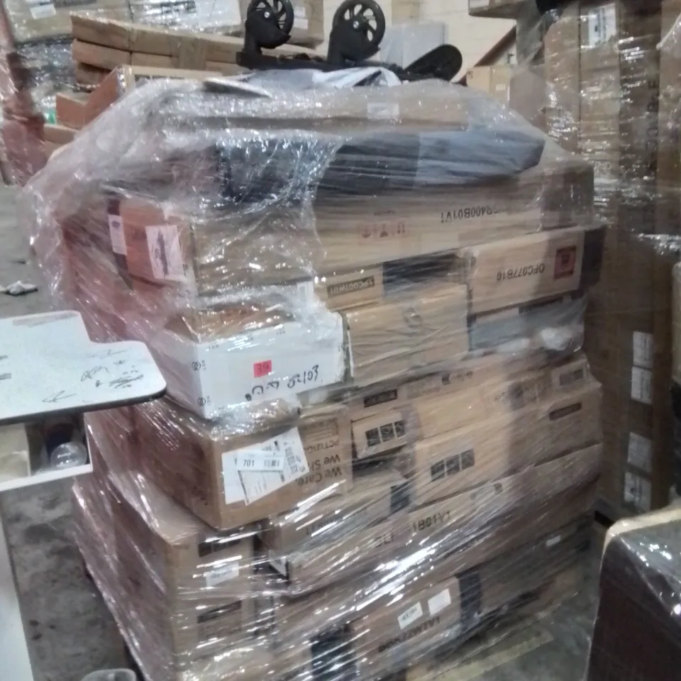 PALLET OF ASSORTED HOUSEHOLD GOODS AND PRODUCTS TO INCLUDE;CORNER BRACKET,TRASH CAN,LAUNDRY HAMPER