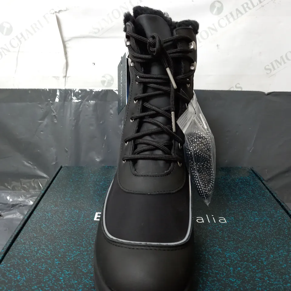 EMU AUSTRALIA ALL WEATHER BOOTS IN BLACK - W10/M9