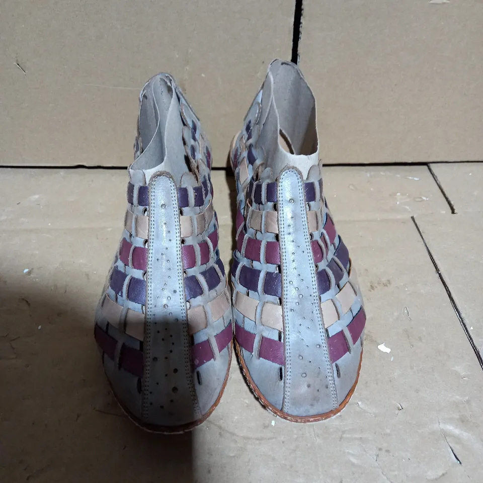 RIEKER INTERWEAVE LEATHER LOW HEEL SHOE (TAUPE), SIZE 6 UK