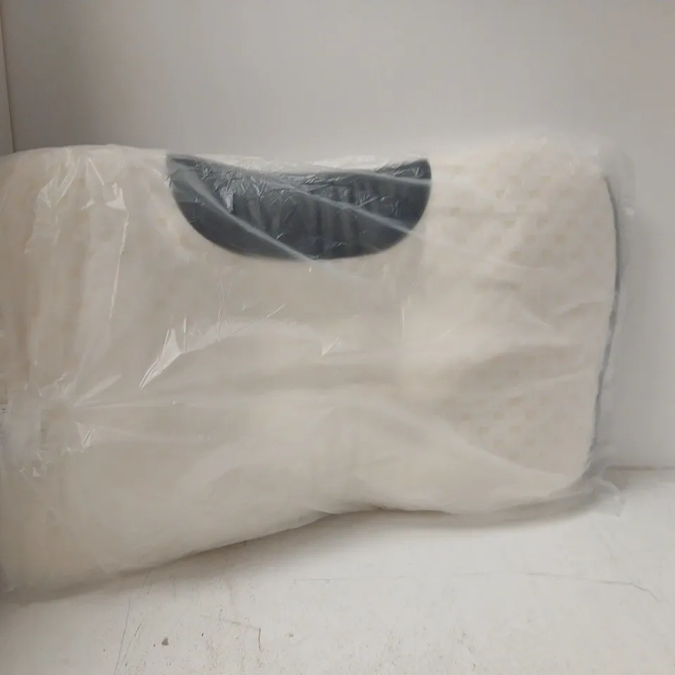 100% POLYESTER COMFORT PILLOW