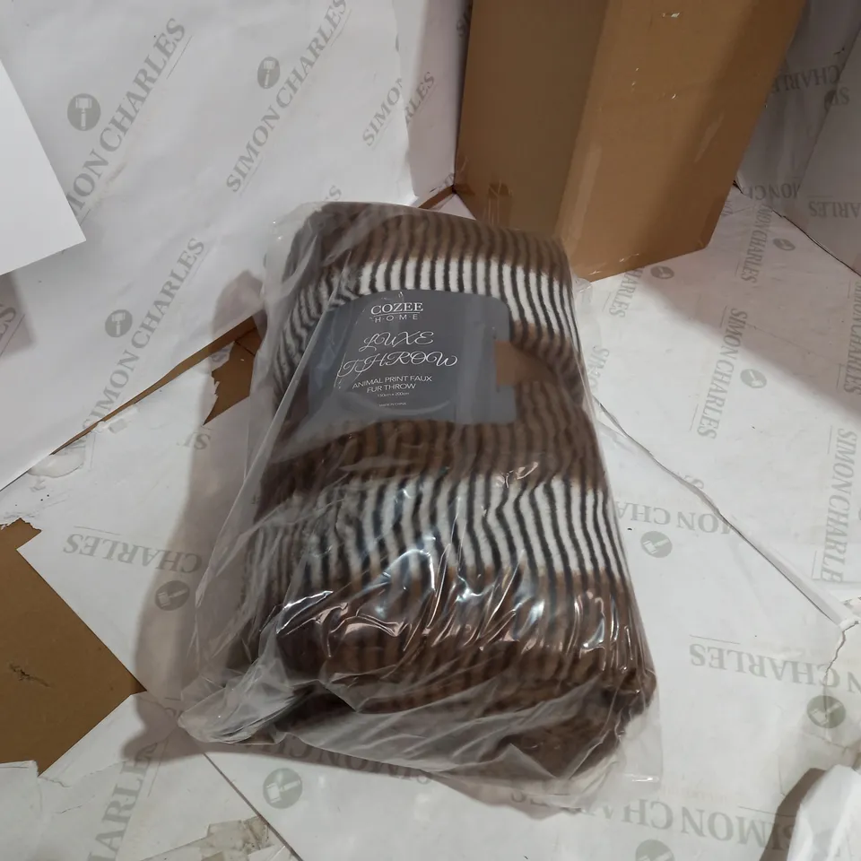 PACKAGED COZEE LUXE ANIMAL PRINT THROW - 150CMX200CM
