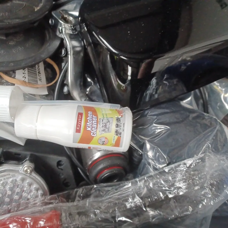 APPROXIMATELY 10 ASSORTED CAR ACCESSORIES AND PRODUCTS TO INCLUDE GLYCO CAMSHAFT BEARING, ETC - COLLECTION ONLY