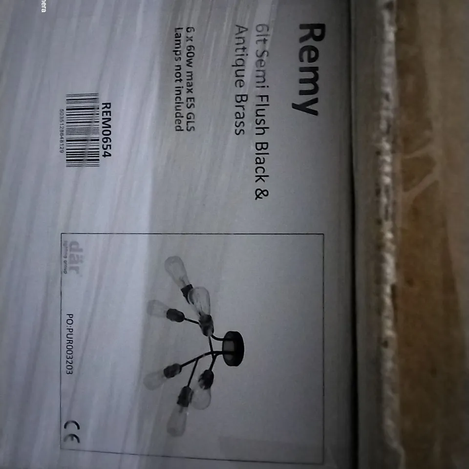 PALLET OF ASSORTED LIGHTING ITEMS
