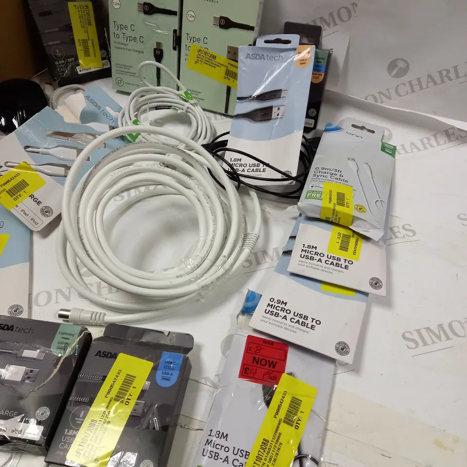 ASSORTMENT OF VARIOUS CHARGE LEADS AND ELECTRICALS APPROX. 20 ITEMS 