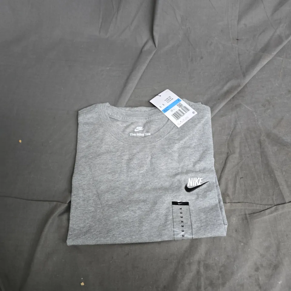 NIKE CORE TEE MEN'S T-SHIRT – GREY – SIZE M