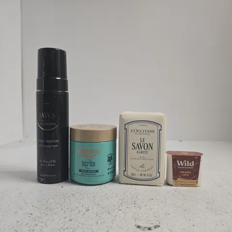 APPROXIMATELY 12 ASSORTED COSMETIC ITEMS INCLUDING VARIOUS MAKES AND BRANDS - COLLECTION ONLY