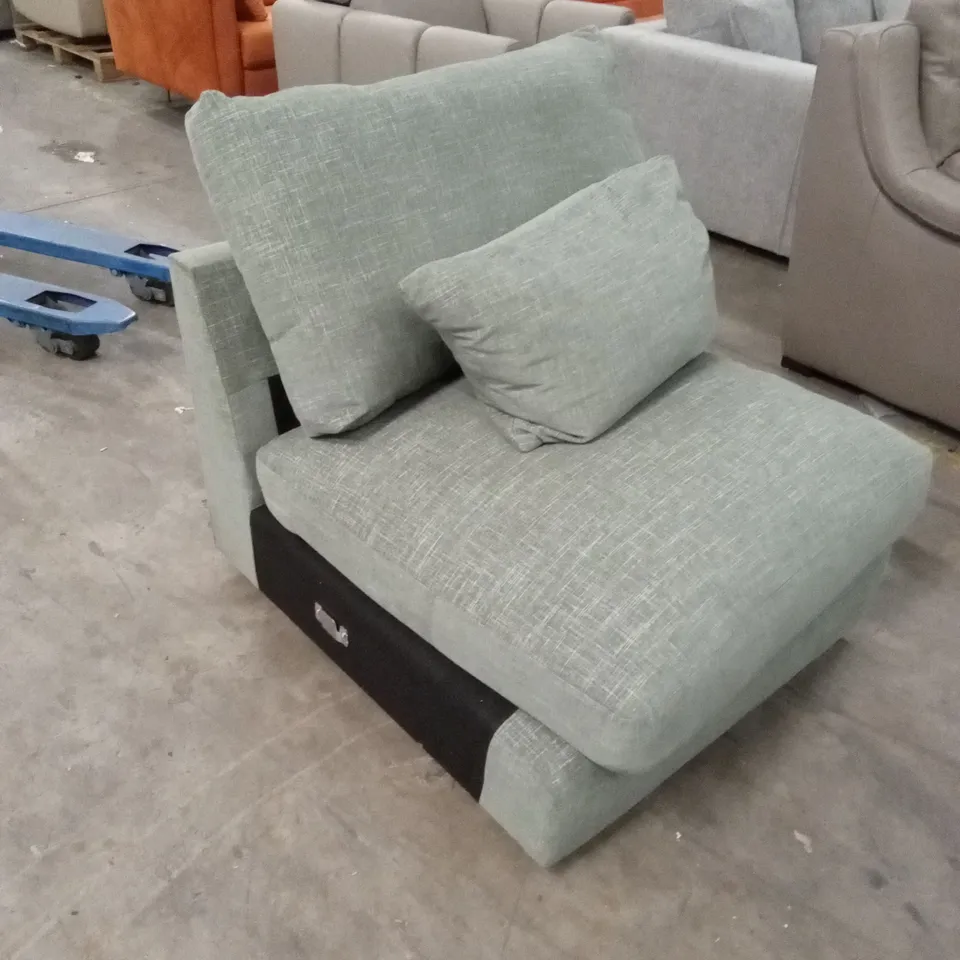 4 x ASSORTED DESIGNER SOFA PARTS