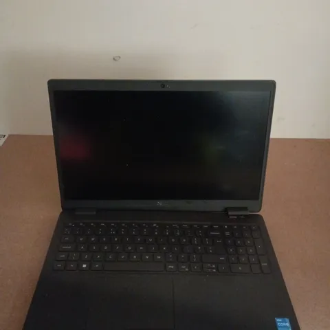 DELL LATITUDE 3520 LAPTOP