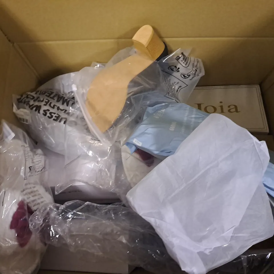 BOX OF APPROXIMATELY 10 PAIRS OF ASSORTED SHOES IN VARIOUS COLOUR, STYLES AND SIZES