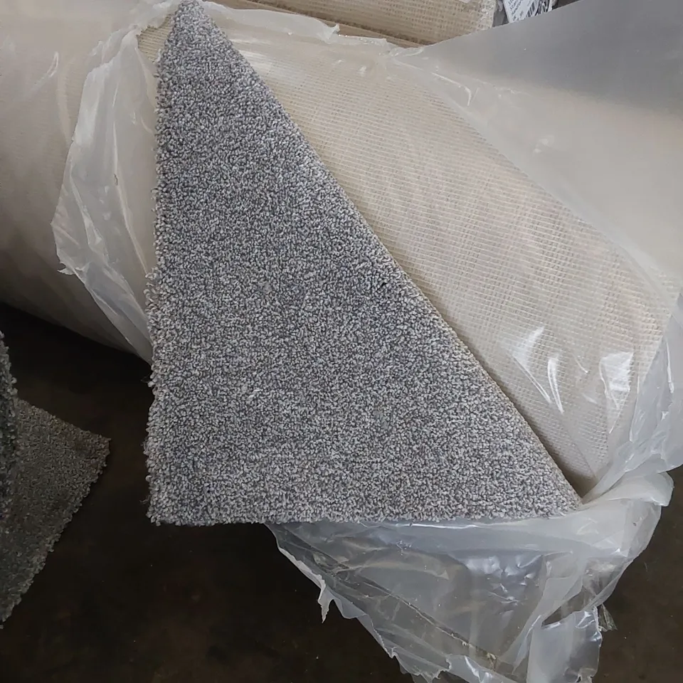 ROLL OF QUALITY HERITAGE EXQUISITE AB CARPET // APPROX SIZE: 7 X 5m