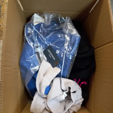 LOT OF ASSORTED CLOTHING ITEMS AND ACCESSORIES TO INCLUDE; T-SHIRTS, JUMPERS ETC