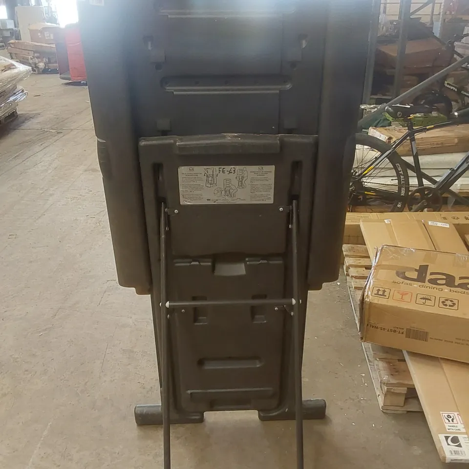 QUARTET DURAMAX EASEL