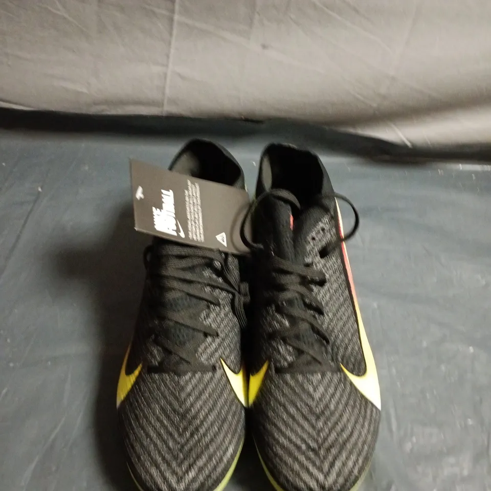 PAIR OF NIKE MERCURIAL FOOTBALL BOOTS – SIZE UNSPECIFIED