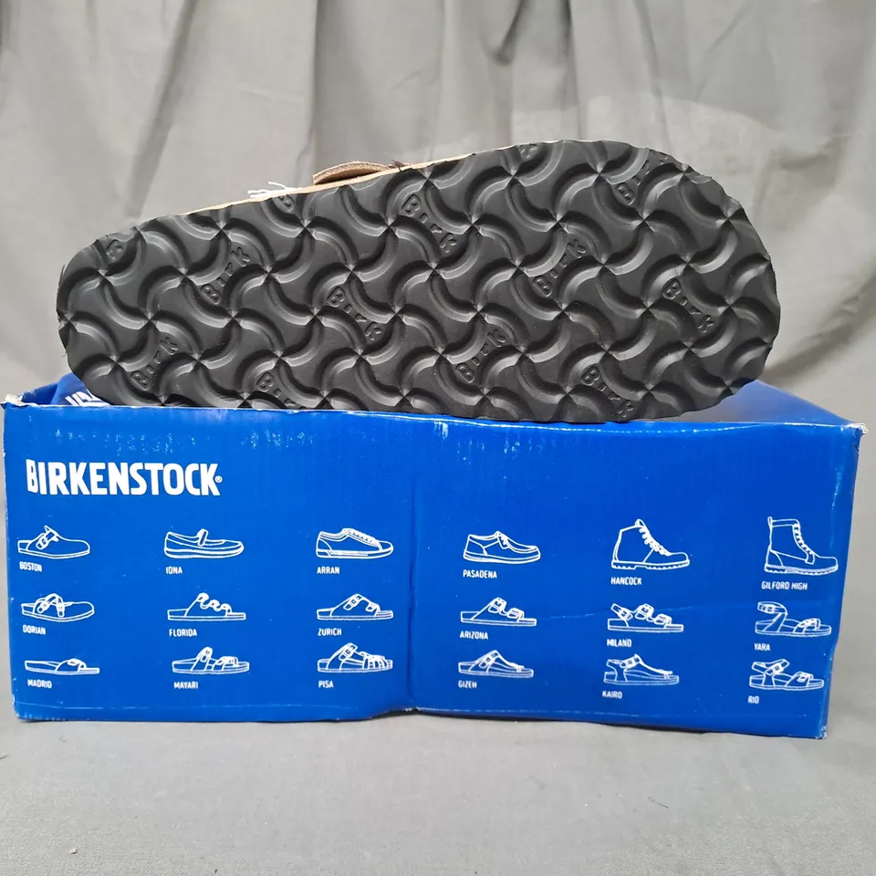 BOXED PAIR OF BIRKENSTOCK BOSTON BS SHOES IN GREY-GREEN UK SIZE 3