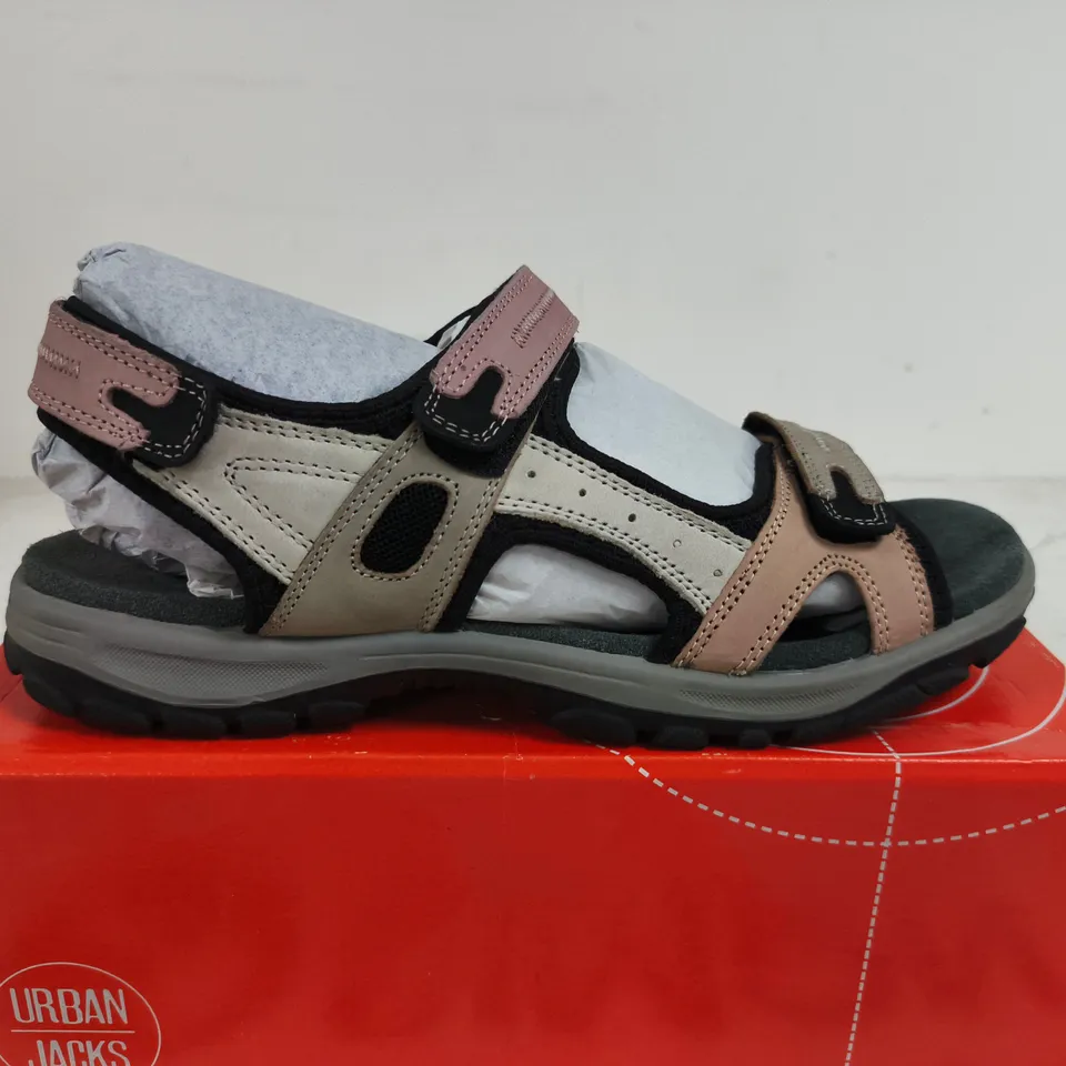 BOXED PAIR OF URBAN JACKS MANDY SANDALS, UK 7