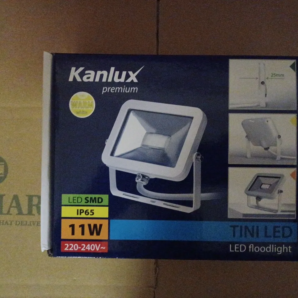 BRAND NEW KANLUX TINI LED FLOODLIGHT 11W-WW-W WHITE