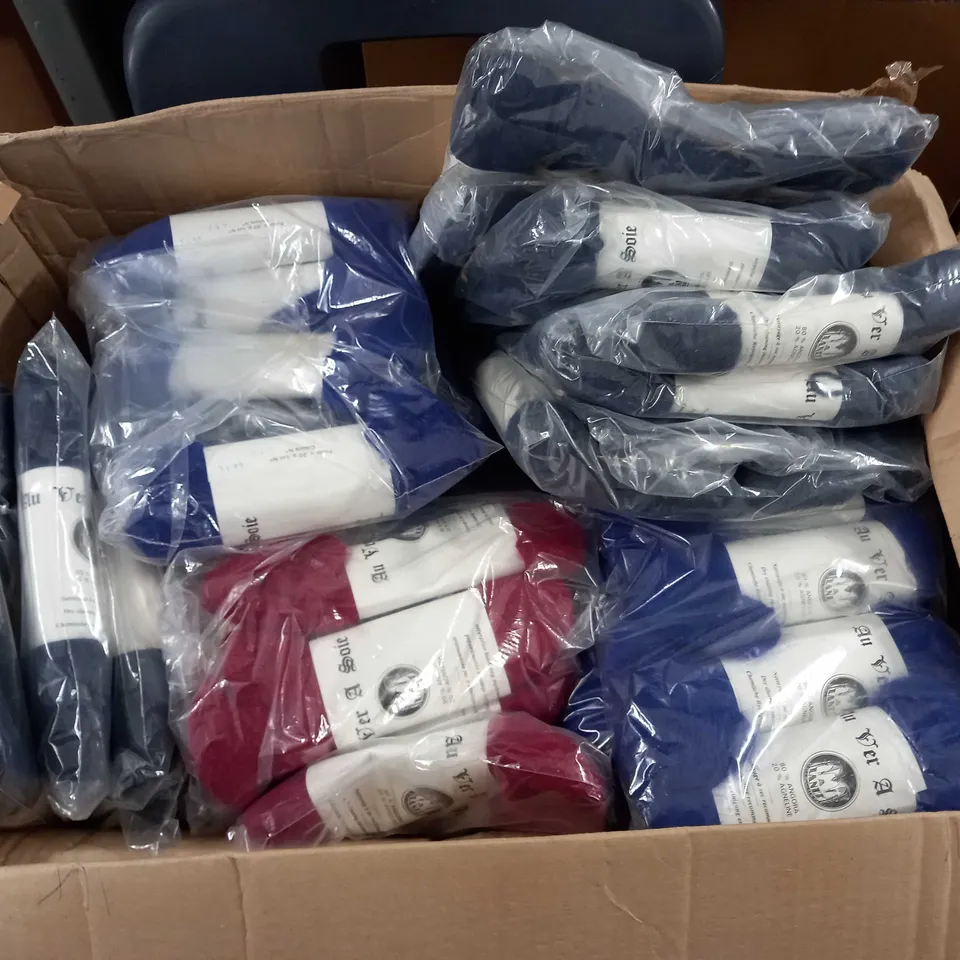 LARGE QUANTITY OF STRING IN 3 COLOURS 