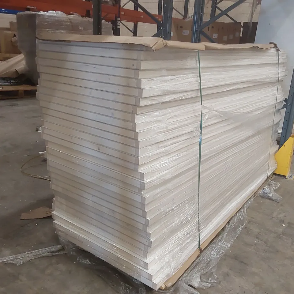 PALLET CONTAINING A VERY LARGE QUANTITY OF ASSORTED WOODEN INTERNAL DOORS 
