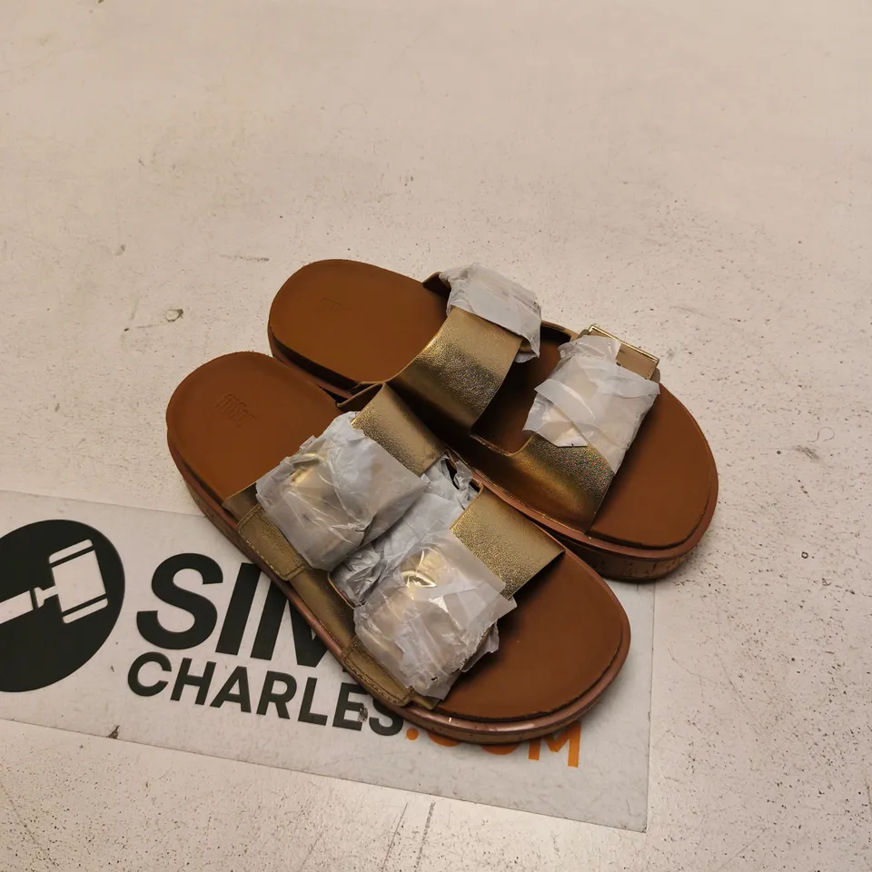 FITFLOP CORK TWO-BAR LEATHER SLIDES – UK 5 (US 7, EU 38)