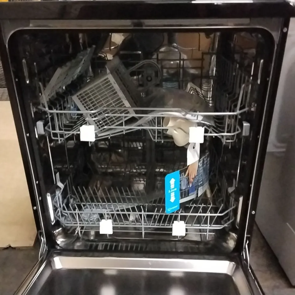 INDESIT PUSH&GO FULL SIZE FREESTANDING DISHWASHER - BLACK - 14 PLACE SETTINGS - E RATED - D2F HK26 B UK