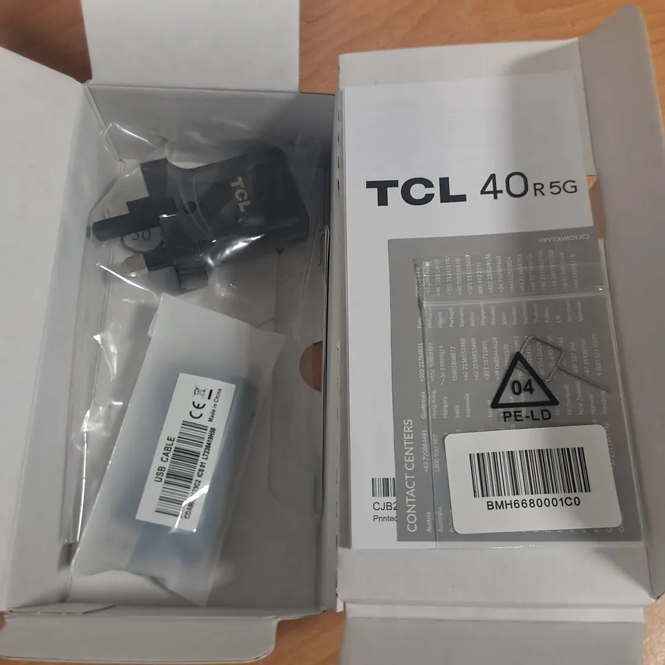 BOXED TCL 40 R5G 64GB IN STARLIGHT BLACK - T771K