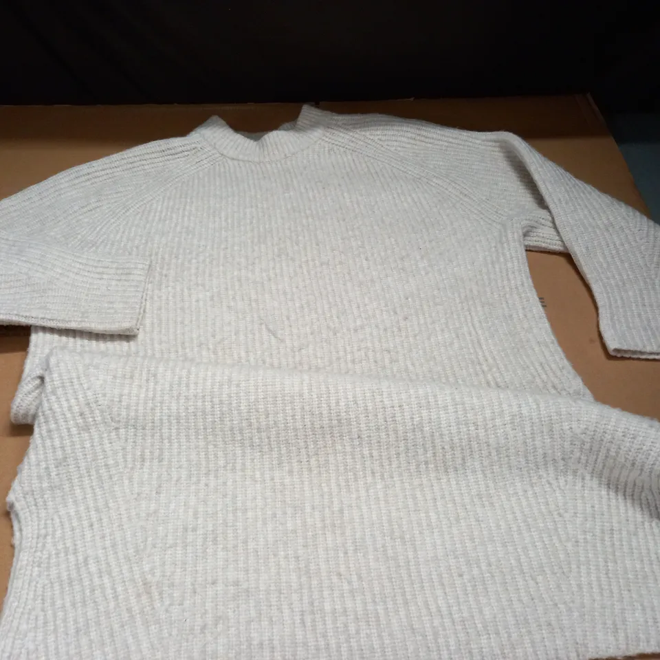 H&M KNITTED LONGLINE JUMPER - EUR L