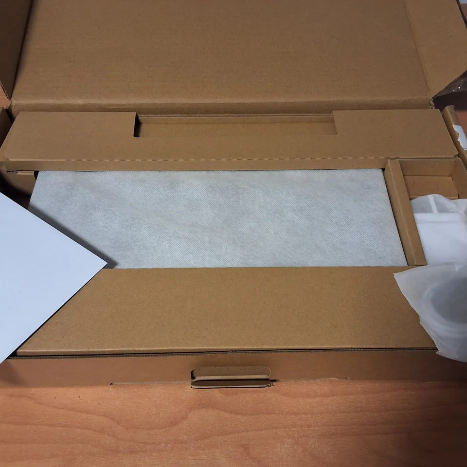 SAMSUNG GALAXY CHROMEBOOK GO INTEL CELERON LAPTOP IN SILVER - XE340XDA