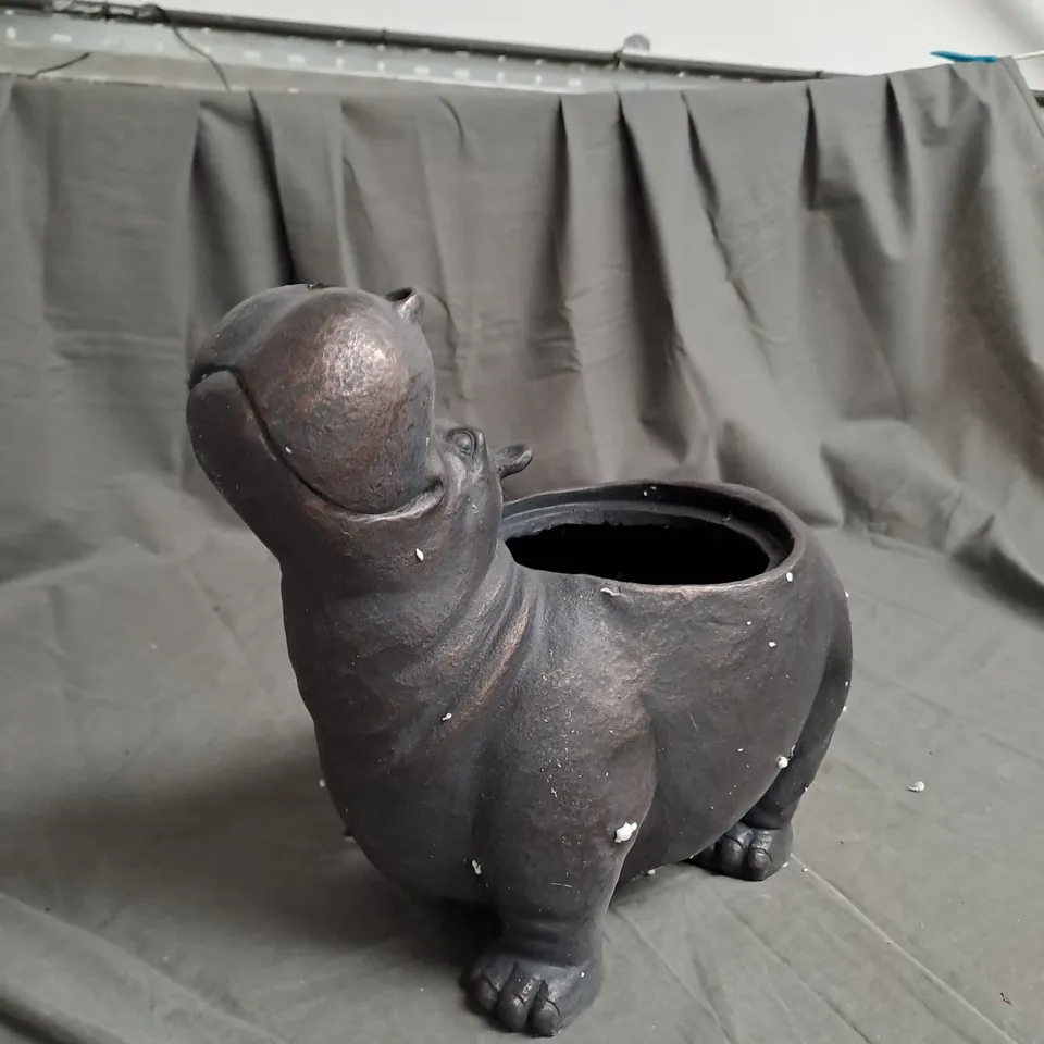 OUTLET MY GARDEN STORIES HIPPO PLANTER