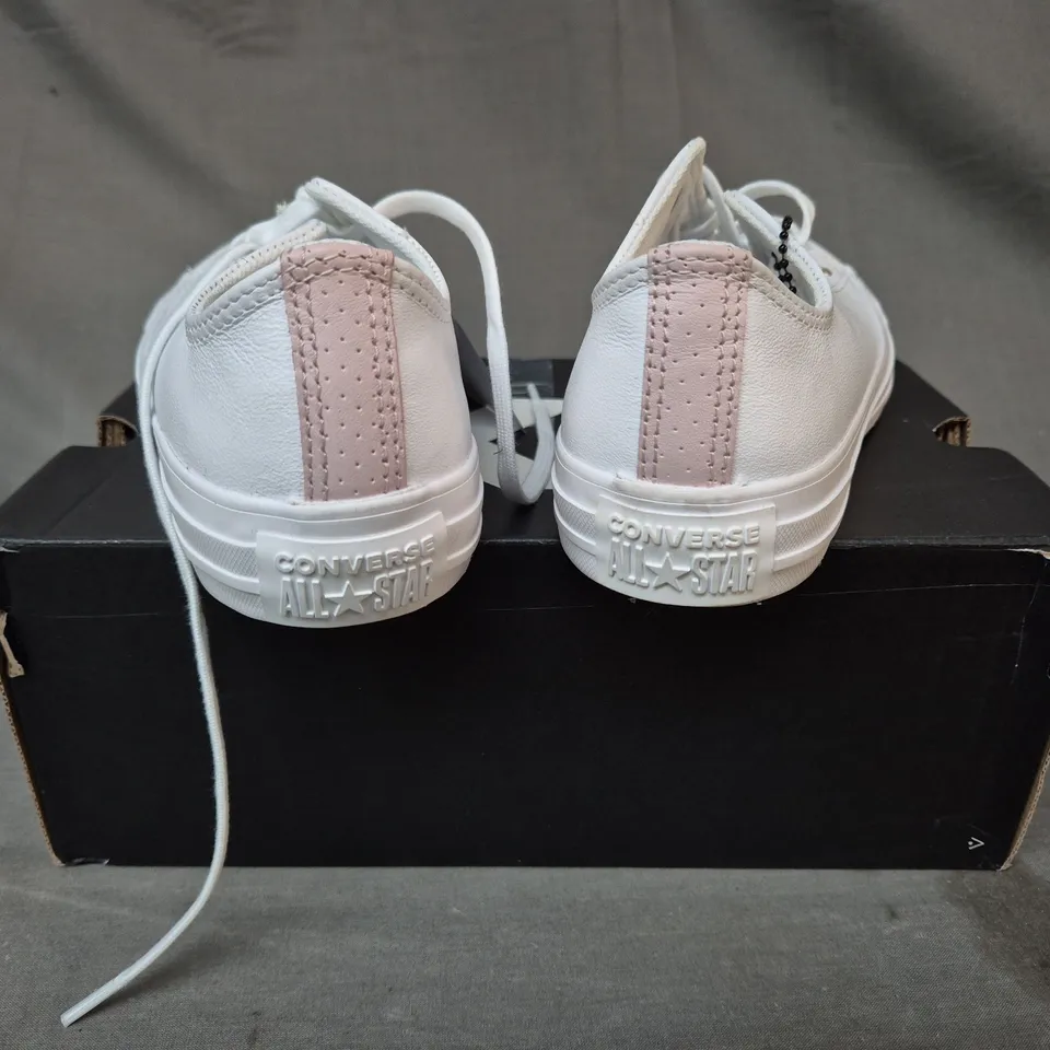 BOXED PAIR OF CONVERSE SHOES WHITE/ROSE UK SIZE 4.5