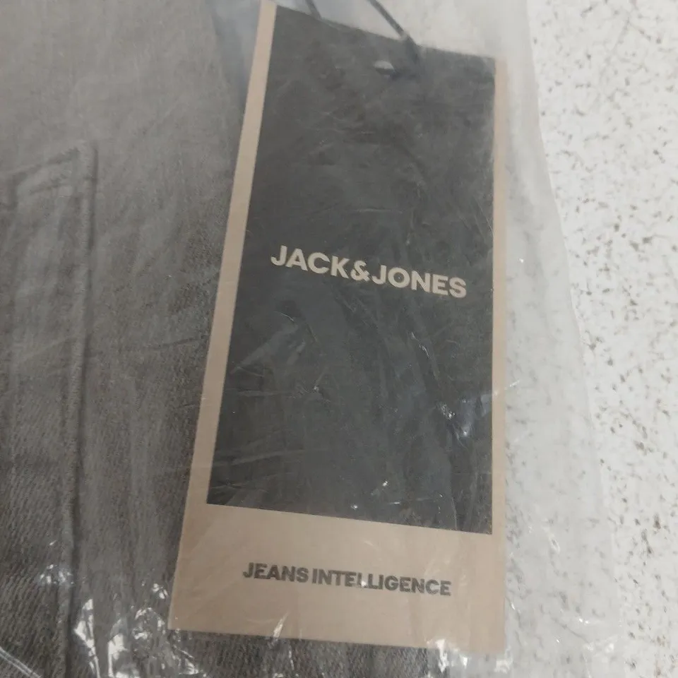 JACK & JONES JEANS INTELLIGENCE GREY DENIM SHORTS EU XL (FR TG) – MEN'S
