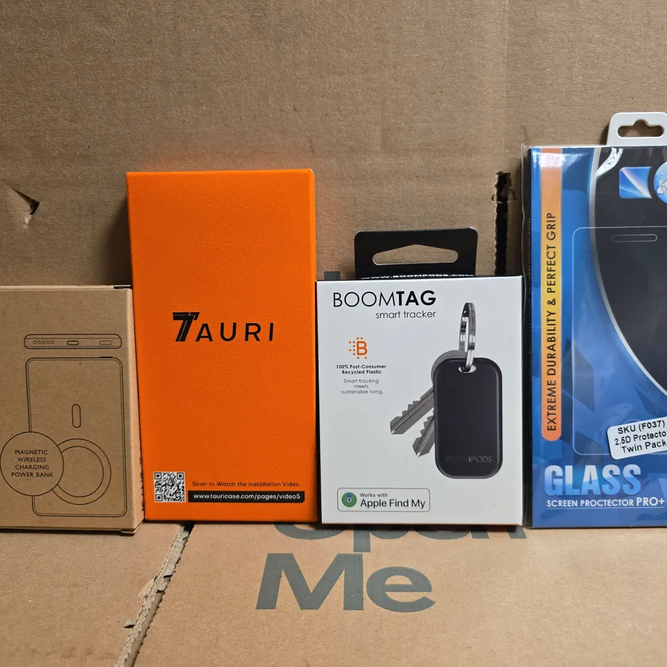 APPROXIMATELY 10 ASSORTED HOUSEHOLD ITEMS TO INCLUDE POWER BANK, SCREEN PROTECTOR, ETC