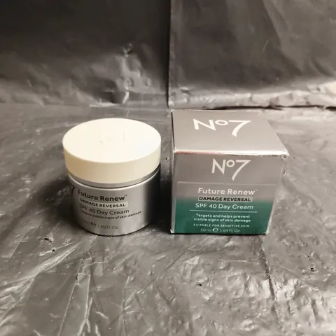 NO7 FUTURE RENEW SPF 40 DAY CREAM – 50ML (BOXED)