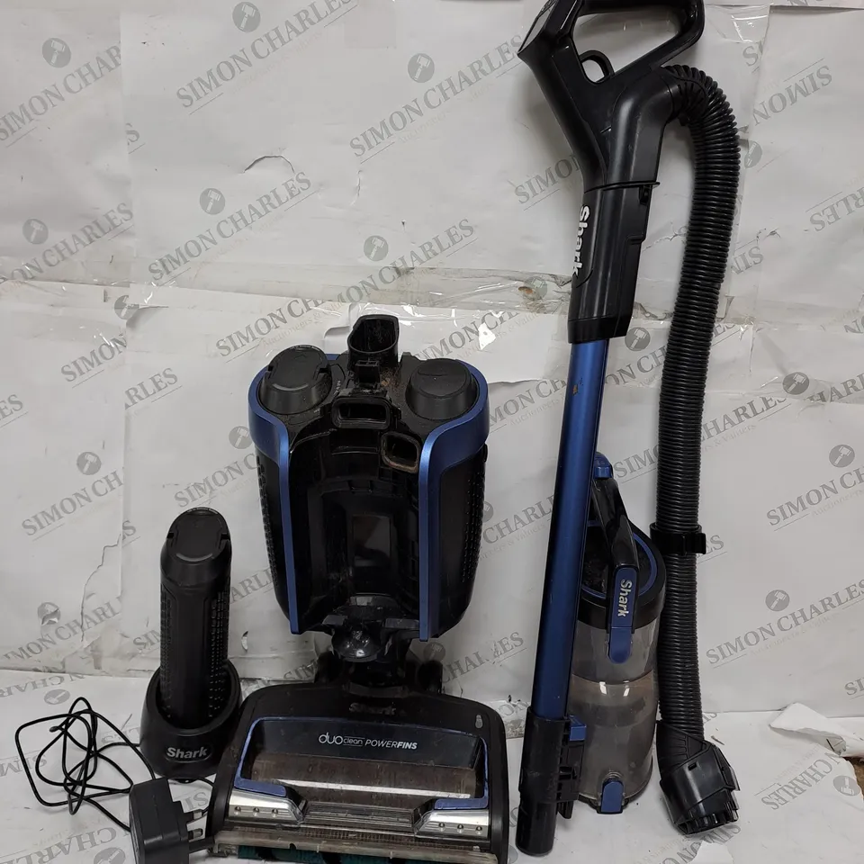 SHARK CORDLESS UPRIGHT VACUUM 