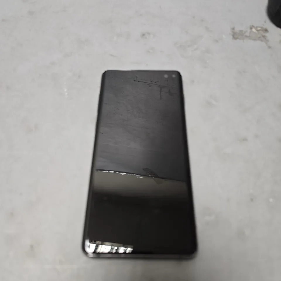 SAMSUNG MOBILE PHONE - MODEL UNSPECIFIED 