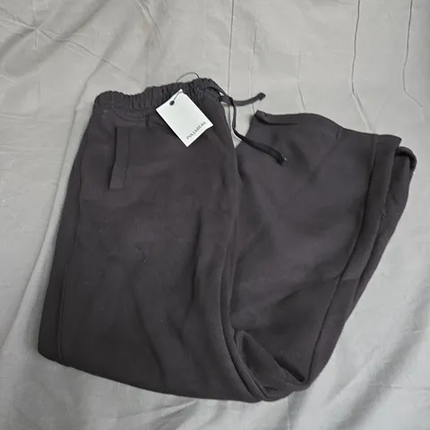 PULL&BEAR STRAIGHT LEG JOGGERS IN BLACK SIZE S