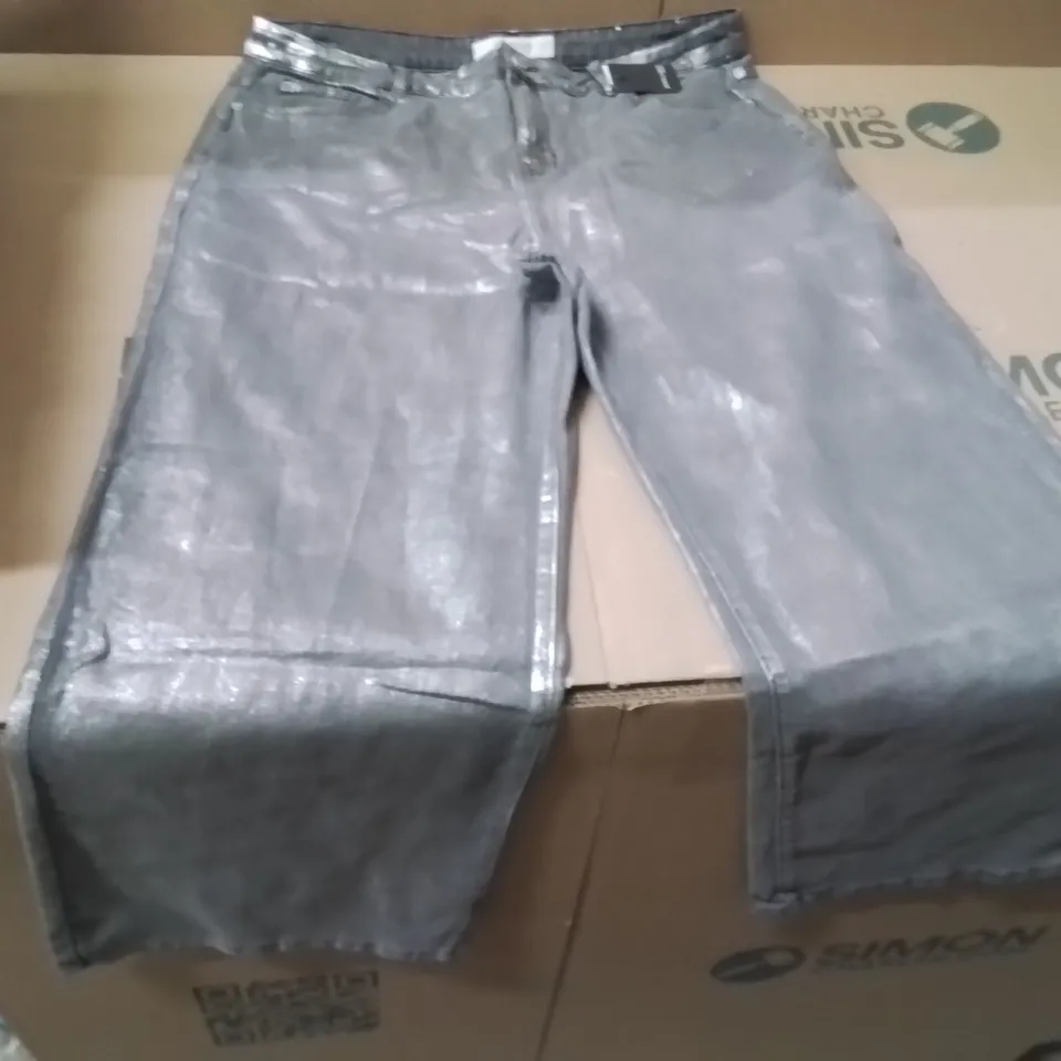 BOXED BRAND NEW APPROXIMATELY 15 JD WILLIAMS METALLIC WIDE LEG JEANS SILVER SIZE 18