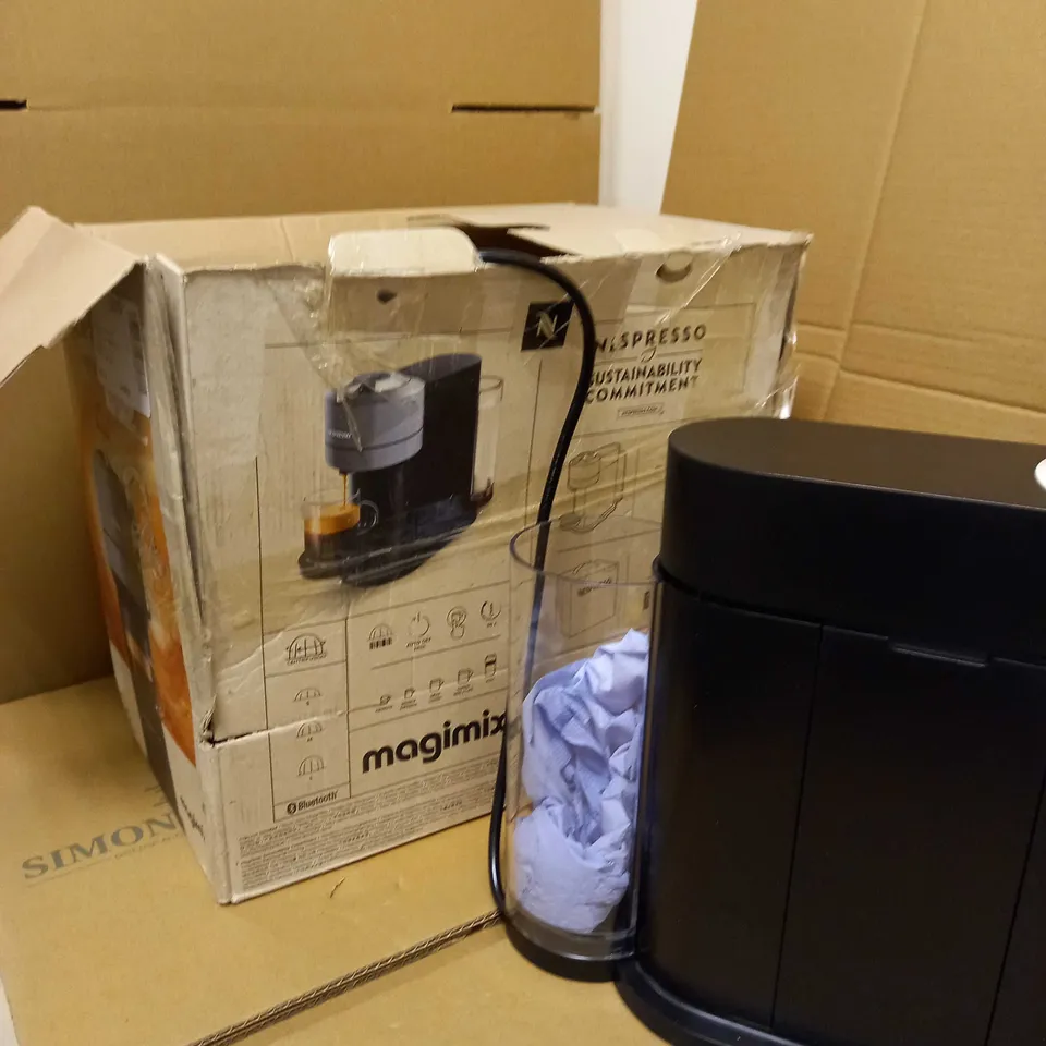 NESPRESSO VERTUO NEXT COFFEE MACHINE BY MAGIMIX, CONTRAST WHITE