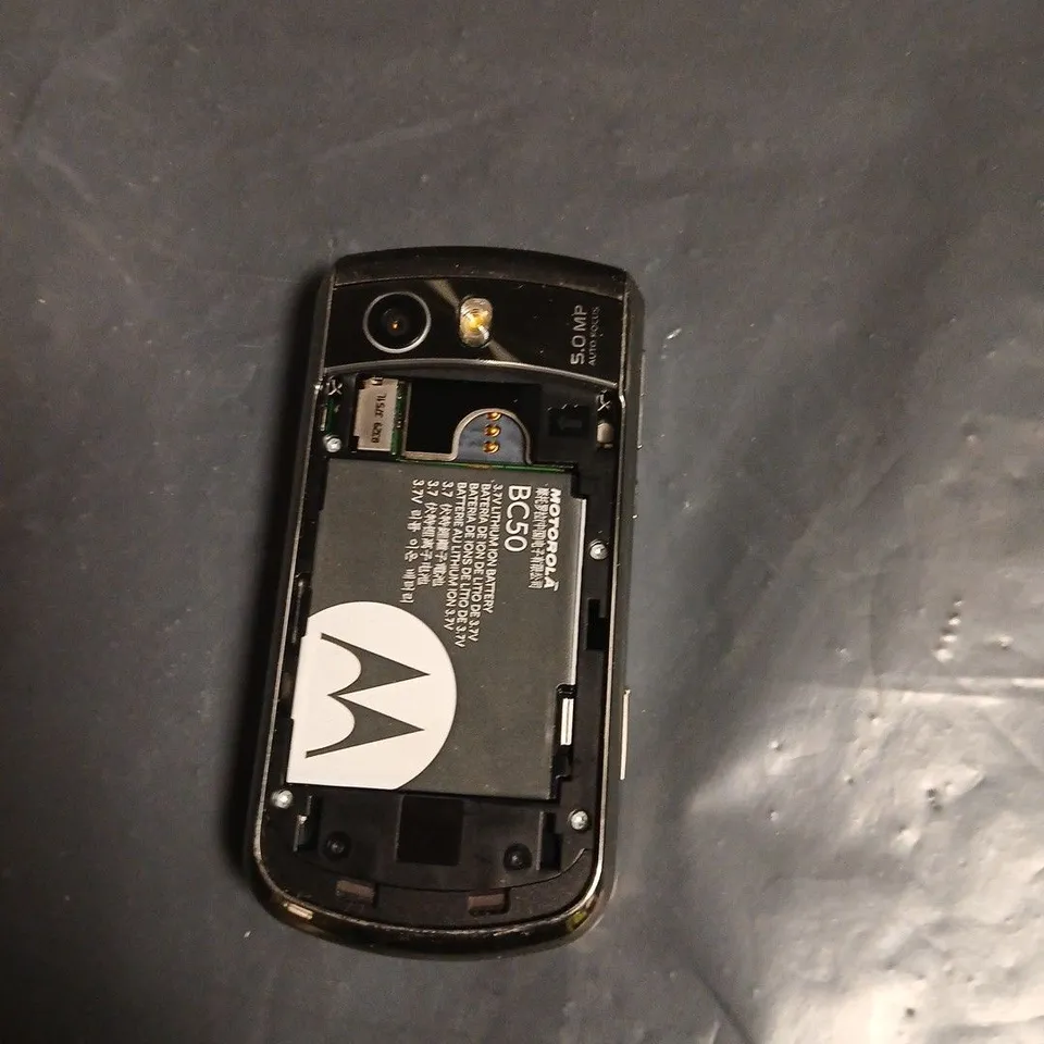 MOTOROLA MOTO VE66 MOBILE PHONE – BOXED