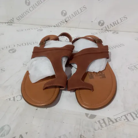 SANDAL EVELYN DARK TAN SIZE 12