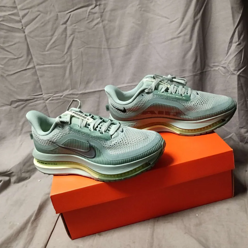 NIKE PEGASUS TEAL 37 RUNNING SHOES – WOMENS UK SIZE 6.5 - BOXED