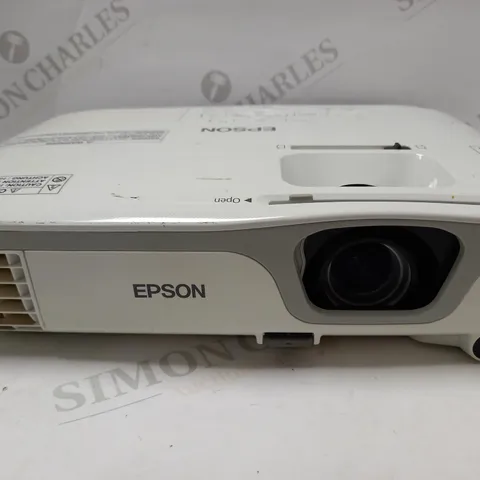 EPSON H435B LCD PROJECTOR