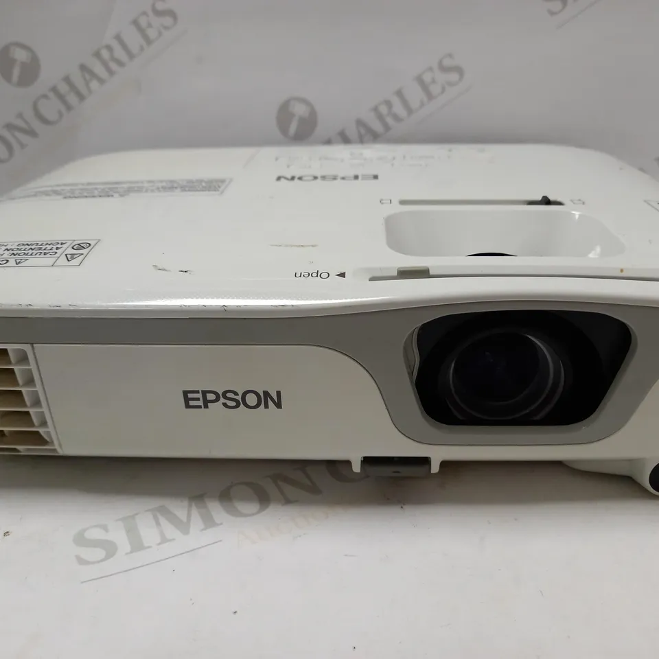 EPSON H435B LCD PROJECTOR
