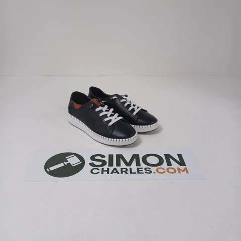 LUNAR LEATHER MIDNIGHT BLUE TRAINERS β WHITE SOLE, BROWN HEEL PATCH - UK 4.5