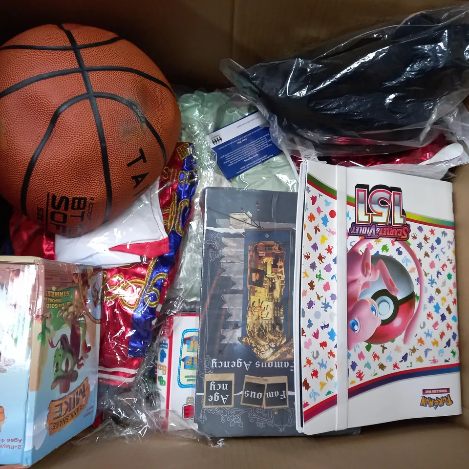 BOX OF APPROX 20 ASSORTED TOYS TO INCLUDE - GOOD NIGHT BAT HARLEY QUIN - MARVEL SPIDER MAN - GAME BOUNCE ECT
