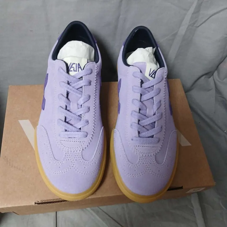 VEJA VOLLEY SUEDE SNEAKERS – LAVANDE PURPLE (EU 39 / US WOMEN 8)