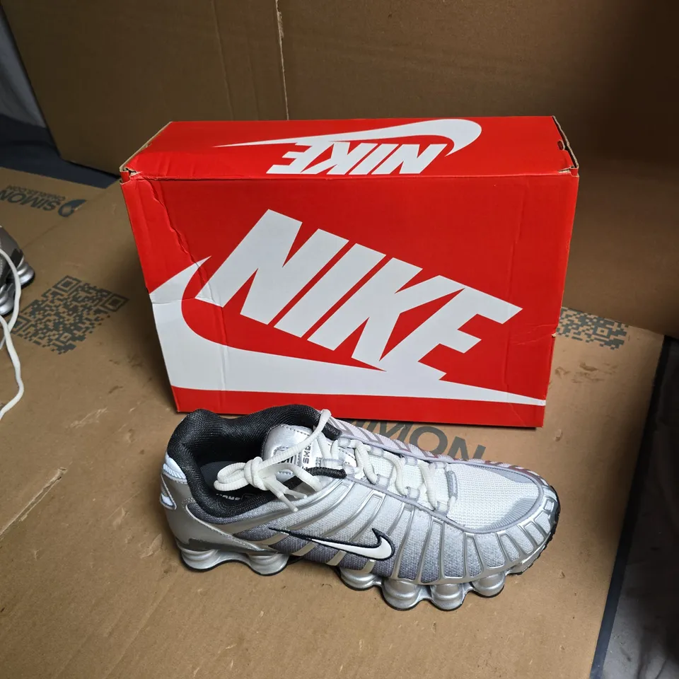 NIKE SHOX MEN’S RUNNING SHOES – GREY/SILVER - UK SIZE 9