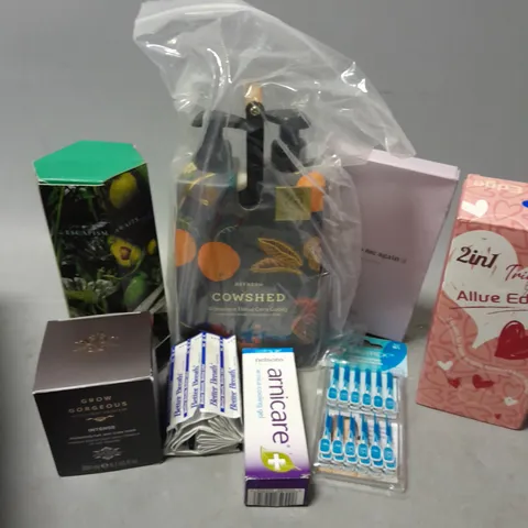 APPROXIMATELY 15 ASSORTED COSMETICS ITEMS TO INCLUDE 2IN1 ALURE EDGE, TROPIC ESCAPSIM SET, ARNICARE COOLING GEL, ETC