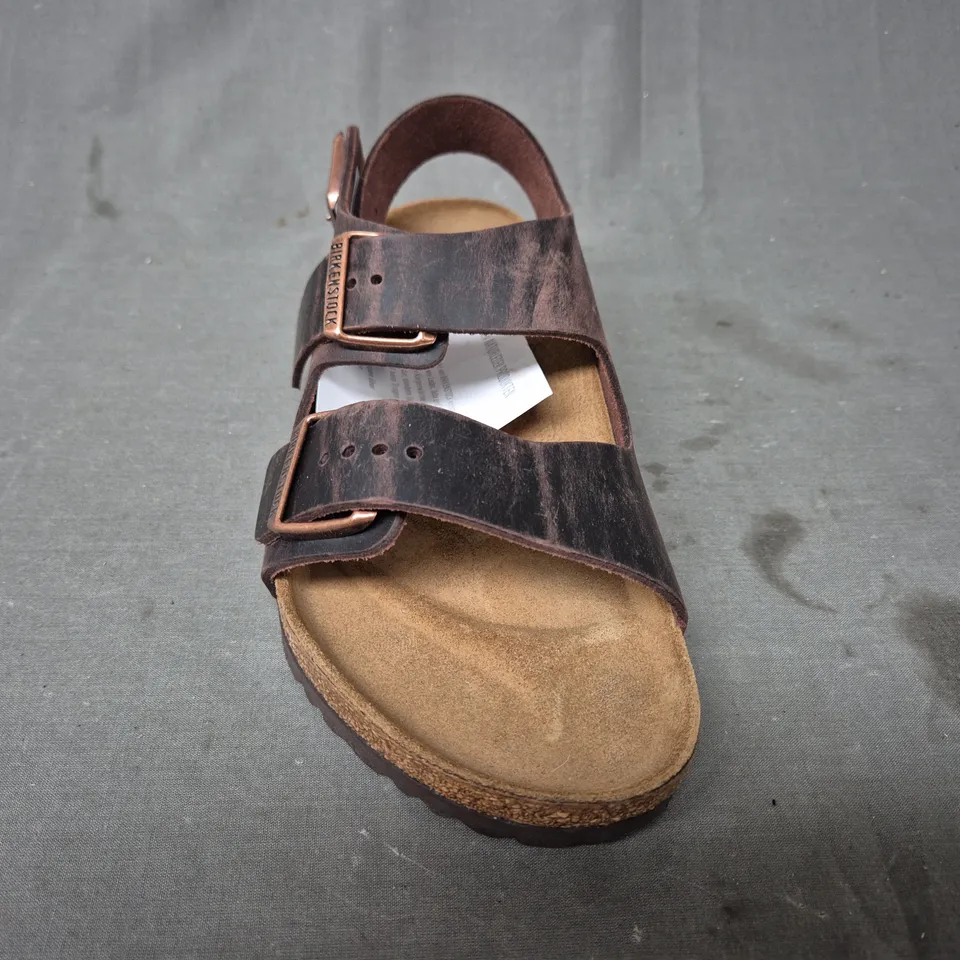 BOXED PAIR OF BIRKENSTOCK MILANO SANDALS IN DARK BROWN UK SIZE 7.5