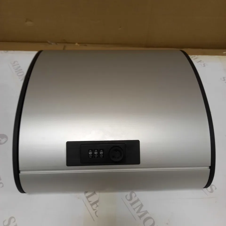 DURABLE KEY SAFE BOX 