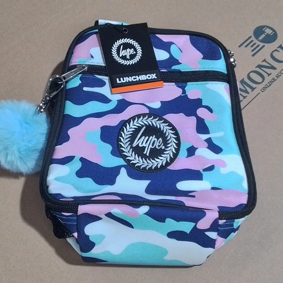 HYPE EVIE CAMO LUNCH BOX